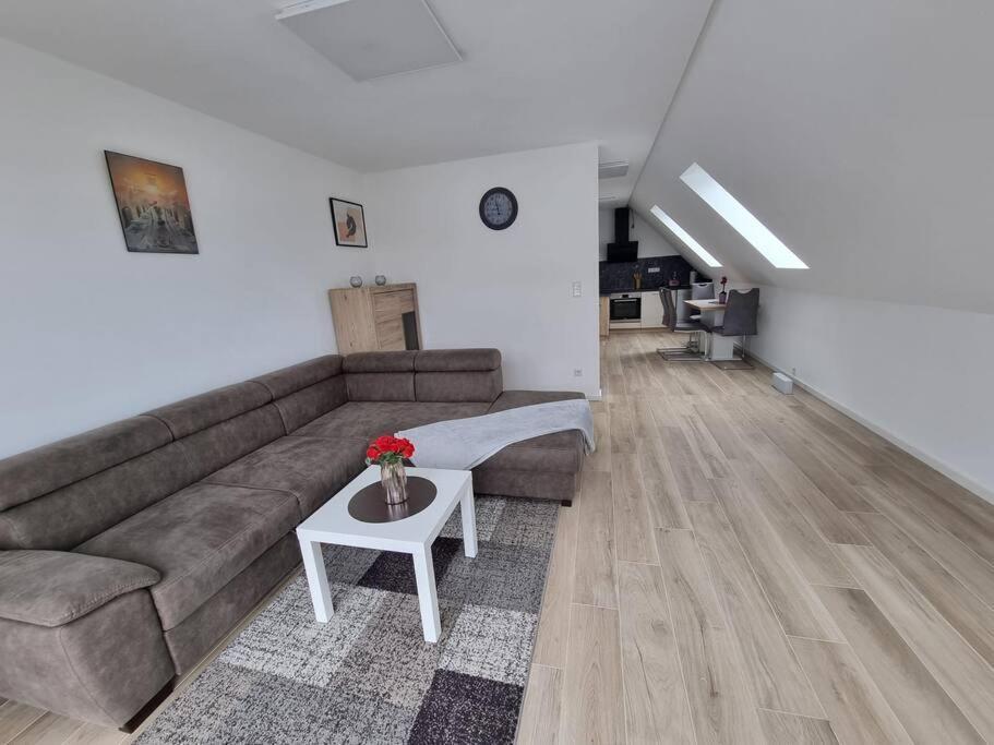 New & Modern Apartment Near Duesseldorf 빌크 외부 사진
